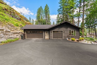 Beautifully remodeled in 2023, this 3,787 sq. ft. home offers - photo 39