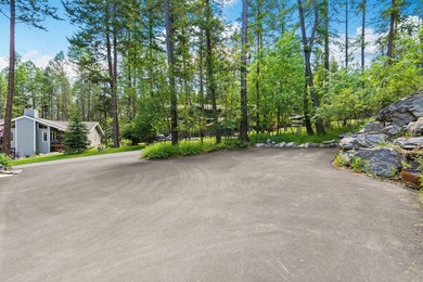 Beautifully remodeled in 2023, this 3,787 sq. ft. home offers - photo 40