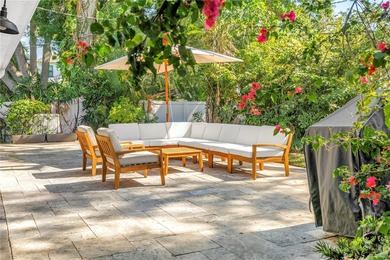 Location, location, location! Authentic Mid-Century Modern gem - photo 47