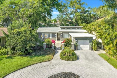 Location, location, location! Authentic Mid-Century Modern gem - photo 50
