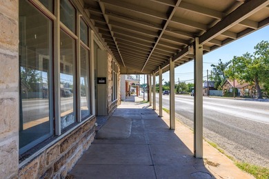 Located in the heart of downtown Harper, this remodeled