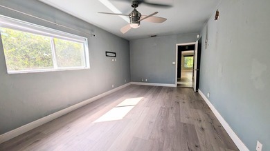 Great opportunity to own a 2-bedroom, 2-bath home in a highly - photo 16