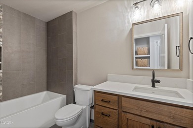 New construction in the bayfront area of Newport which now - photo 18
