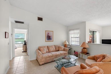 Welcome to this 2 bed 2 bath 55+ community. New roof. This villa - photo 19