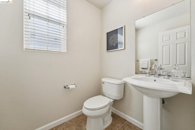Modern Living in Marina Bay in this stylish and spacious - photo 21