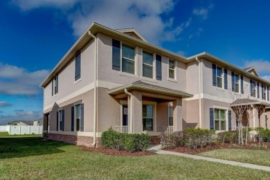 Lake Townhome/Townhouse For Sale in Kissimmee, Florida