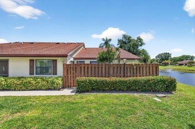 Welcome to this 2 bed 2 bath 55+ community. New roof. This villa - photo 45
