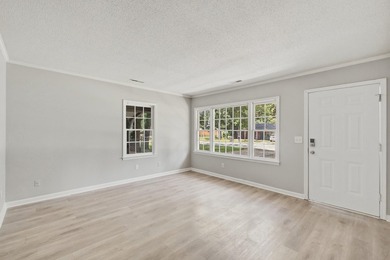 hree-bedroom, one-bath traditional-style home in Vista Park - photo 4