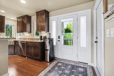 Move into this immaculate custom-built 3-bedroom, 2.5-bath, open - photo 4