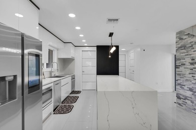 Extensively renovated CBS pool home in desirable Duck Key - photo 6