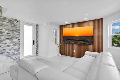 Extensively renovated CBS pool home in desirable Duck Key - photo 9