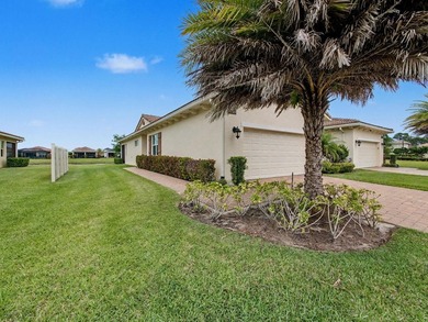 Welcome to this beautifully maintained 2-bedroom + den, 2-bath - photo 1