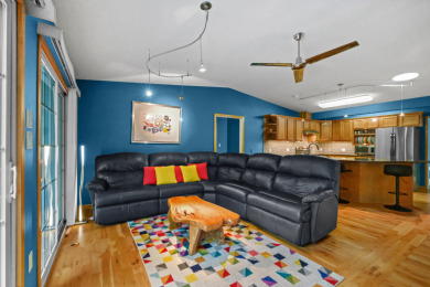 Discover Lakefront Livinq: Remodeled 3BR/3BA Home with Boat Slip - photo 8
