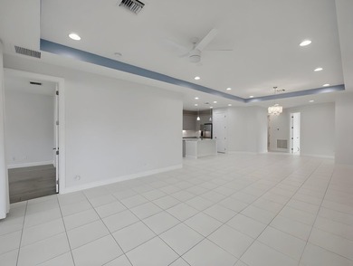 Welcome to this beautifully maintained 2-bedroom + den, 2-bath - photo 7