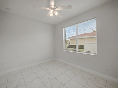 Welcome to this beautifully maintained 2-bedroom + den, 2-bath - photo 8