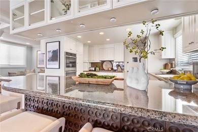 Located on the prestigious bayfront of Balboa Island, 1011 N - photo 13