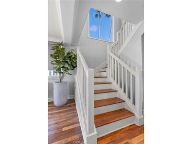 Located on the prestigious bayfront of Balboa Island, 1011 N - photo 16
