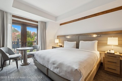 2024 renovations completed (including new decor, furniture - photo 17