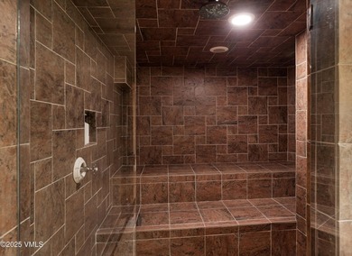 Start living your dream today. Escape to this exquisite custom - photo 18