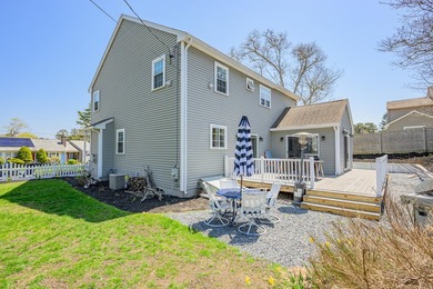 Located in a friendly, peaceful, well-established neighborhood - photo 22
