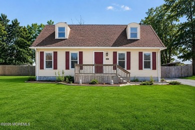 Highest & Best due Monday July 13th 5pm. Welcome to this - photo 2
