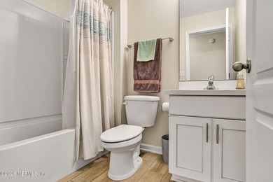 Beautiful split, 4 br, 3 bath home situated on a private - photo 22