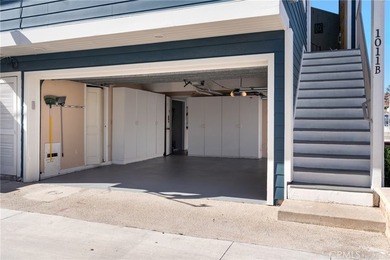 Located on the prestigious bayfront of Balboa Island, 1011 N - photo 23
