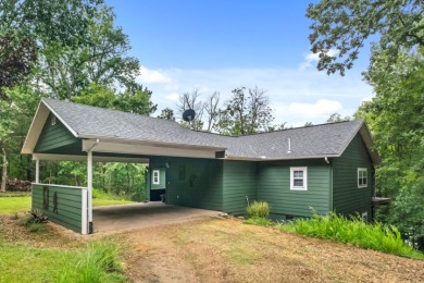 Discover Lakefront Livinq: Remodeled 3BR/3BA Home with Boat Slip - photo 4