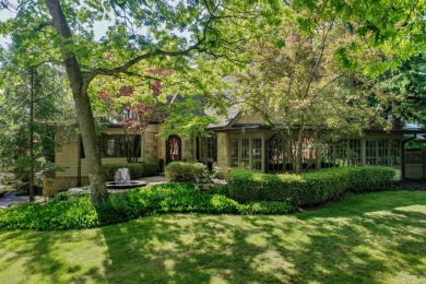 Lake Home For Sale in Fontana, Wisconsin