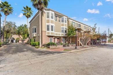 St. Johns River Condo Active Under Contract in Jacksonville Florida