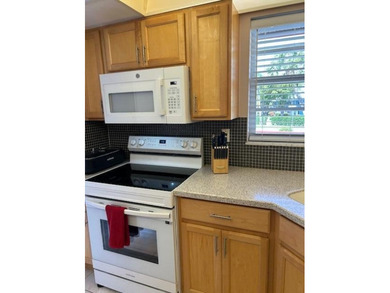 This a fantastic updated unit with 1 full bathroom and 1/2 bath - photo 14