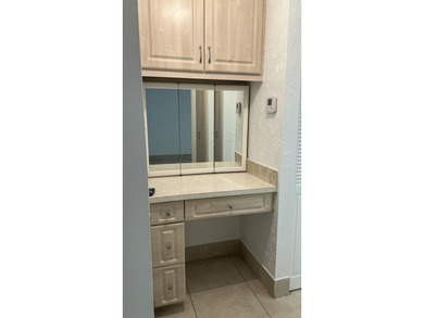 Welcome to easy Florida living in this bright, very clean - photo 14