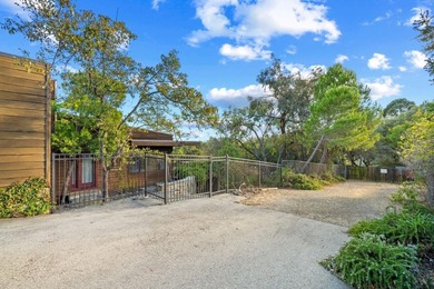 An exclusive hilltop retreat on a private gated driveway street - photo 17