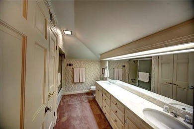 This rare offering showcases a stunning, high-end lakefront - photo 18