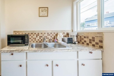 Oceanfront with outstanding views of the surf and sunsets zoned - photo 18