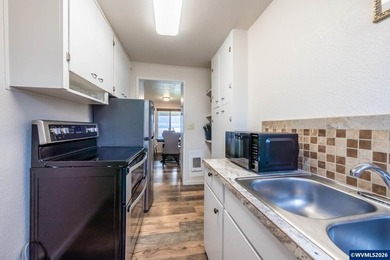 Oceanfront with outstanding views of the surf and sunsets zoned - photo 19