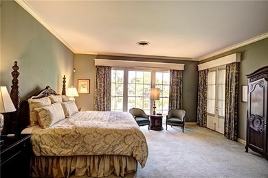 This rare offering showcases a stunning, high-end lakefront - photo 20