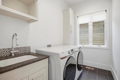 Welcome to one of the most desirable patio homes in Harmony Club - photo 21