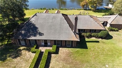 This rare offering showcases a stunning, high-end lakefront - photo 26