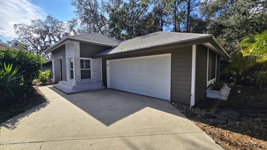 (private lake, pond, creek) Home For Sale in Port Orange Florida