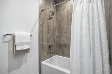Welcome to one of the most desirable patio homes in Harmony Club - photo 32