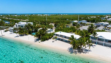 Beach Retreat in Lower Matecumbe, Islamorada. This 6 bedroom, 4 - photo 4