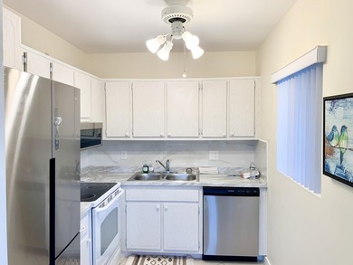 Beautifully upgraded and spacious 2-bedroom, 2-bath condo - photo 2