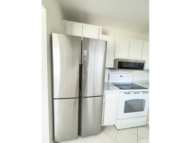 Beautifully upgraded and spacious 2-bedroom, 2-bath condo - photo 7