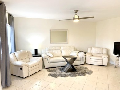 Beautifully upgraded and spacious 2-bedroom, 2-bath condo - photo 8
