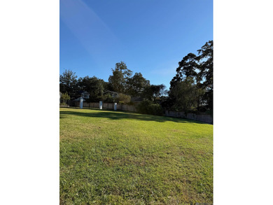 Lake Lot For Sale in Baton Rouge, Louisiana