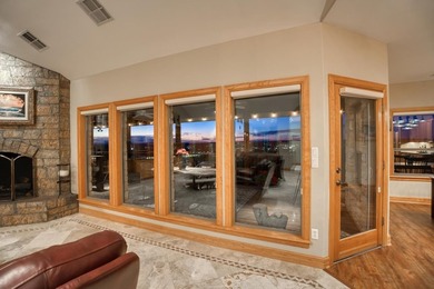 Luxurious Retreat Overlooking Lake Marble Falls Awaits You! - photo 11