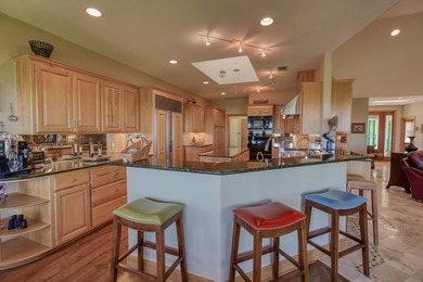 Luxurious Retreat Overlooking Lake Marble Falls Awaits You! - photo 17