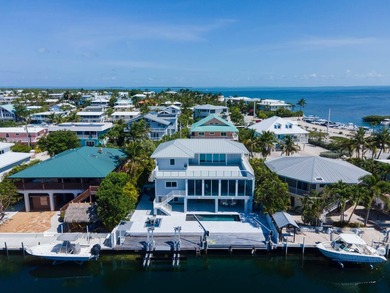 Coastal elegance meets the ultimate boating lifestyle in this - photo 1