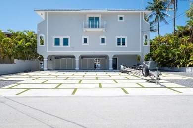 Coastal elegance meets the ultimate boating lifestyle in this - photo 3